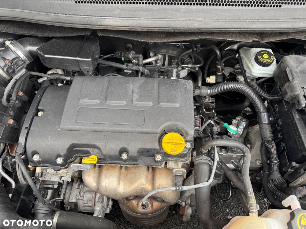 Opel Corsa 1.4 Cosmo - 15