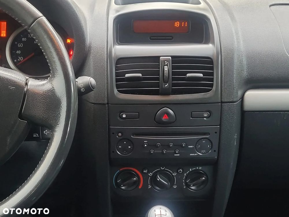 Renault Clio 1.5 dCi Alize - 5