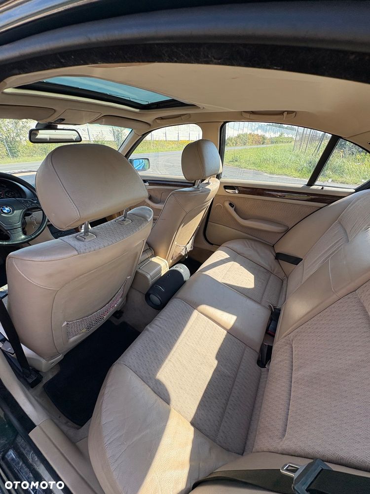 BMW Seria 3 320i - 10