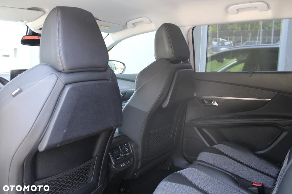 Peugeot 5008 - 11