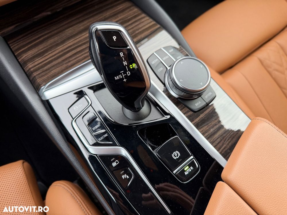 BMW Seria 5 530e AT PHEV - 32
