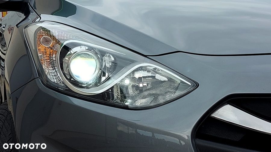 Hyundai i30 1.6 CRDi Fifa World Cup Edition - 33