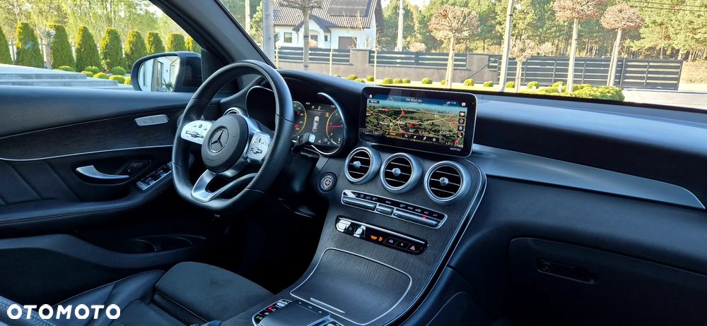 Mercedes-Benz GLC 220 d 4Matic 9G-TRONIC AMG Line Plus - 30