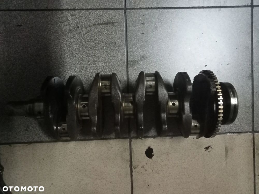 wał korbowy astra h 1.7 dth