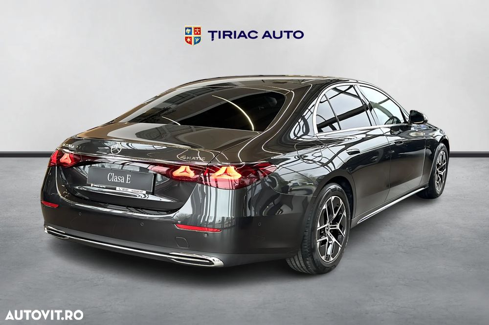 Mercedes-Benz E - 8