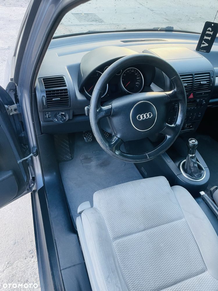 Audi A2 - 8