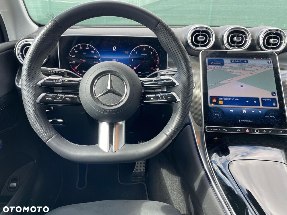 Mercedes-Benz GLC - 11