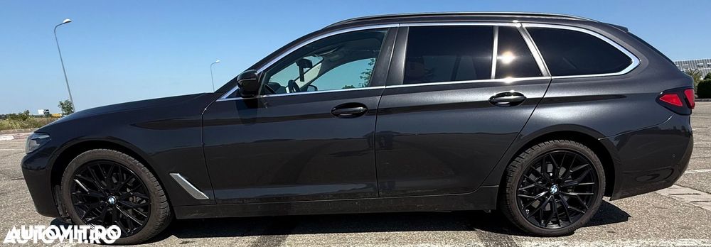 BMW Seria 5 520d Aut. Luxury Line - 7