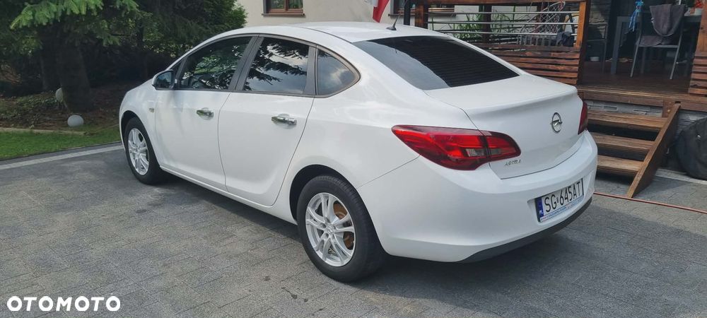 Opel Astra 1.6 Active EU6 - 8