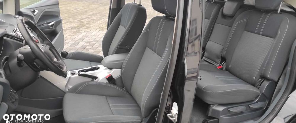 Ford Grand C-MAX - 22