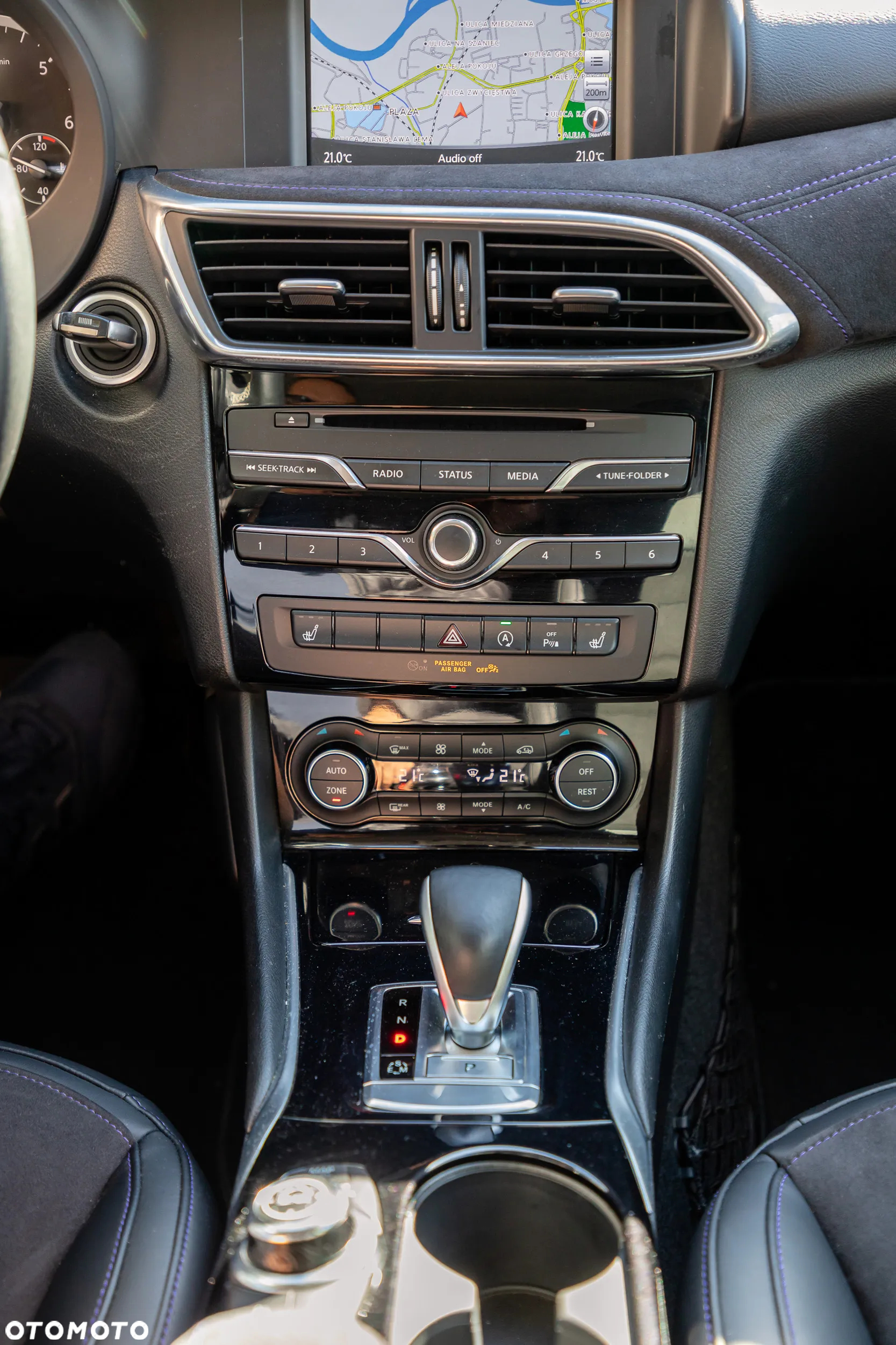 Infiniti Q30 2.2d Premium Tech AWD 7DCT - 12