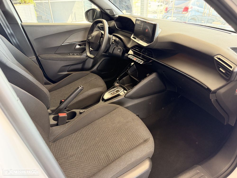 Peugeot 2008 Hybrid 145 e-DSC Style - 12