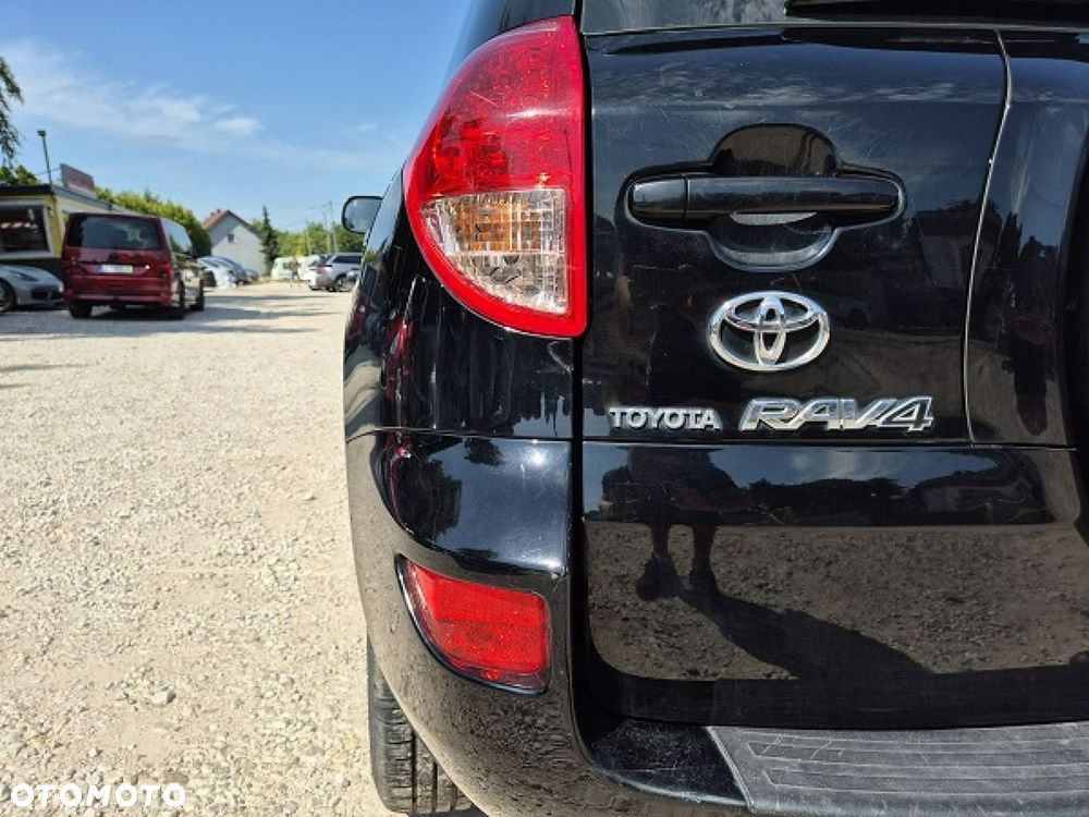 Toyota RAV4 - 11