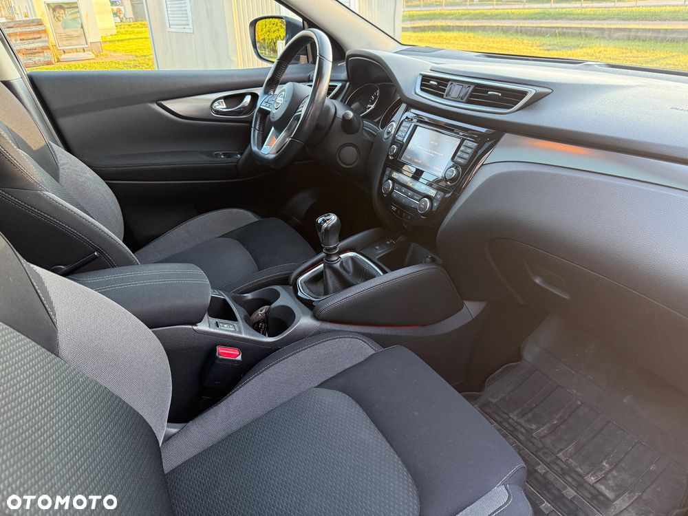 Nissan Qashqai - 10