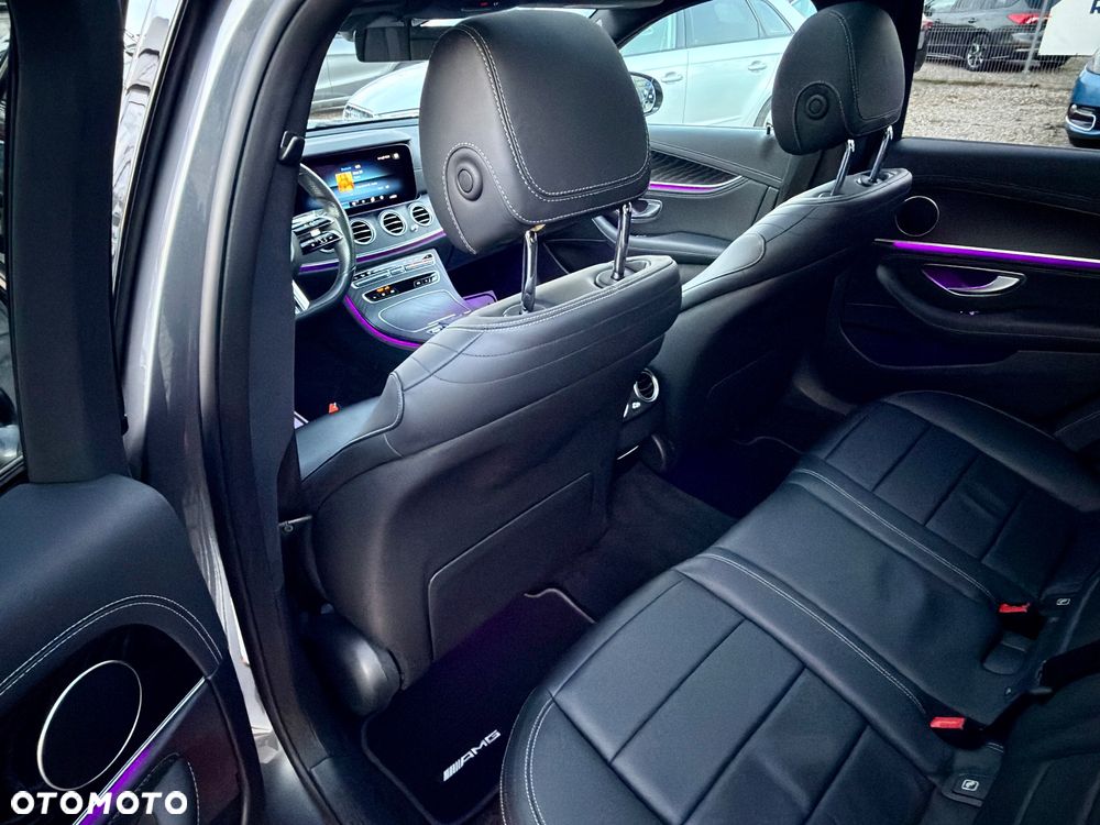 Mercedes-Benz Klasa E 200 AMG - 31