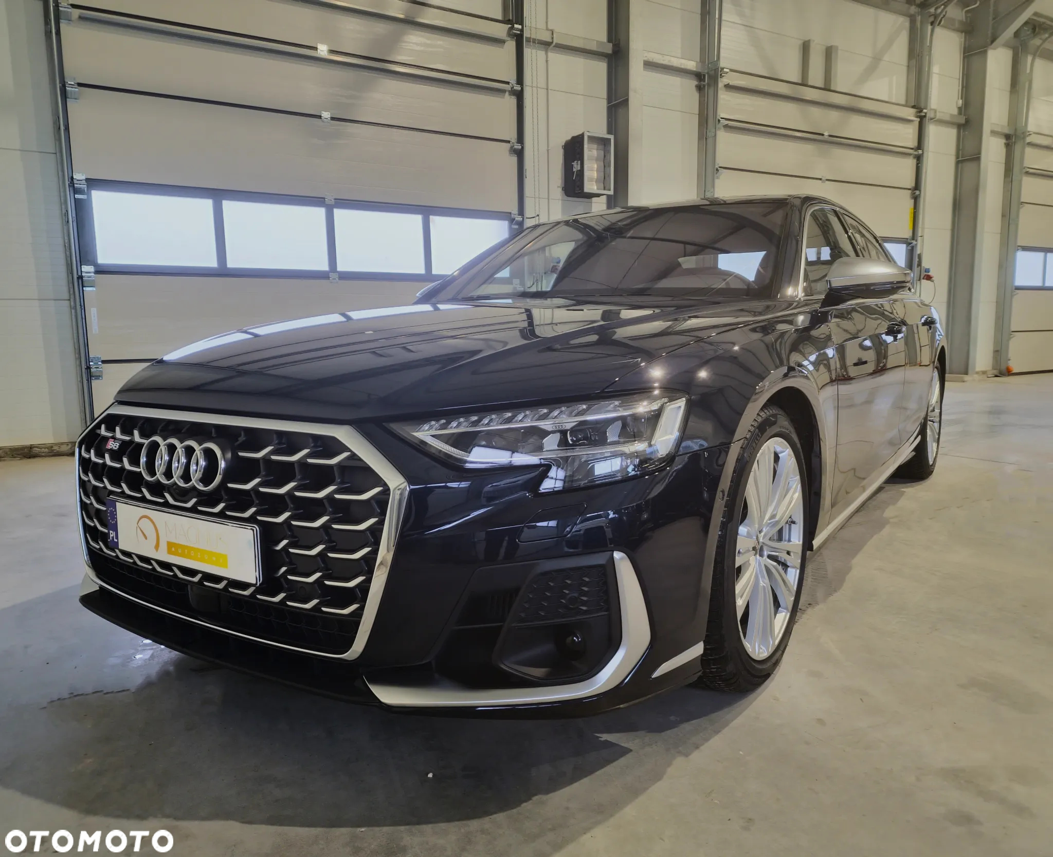 Audi S8 - 3