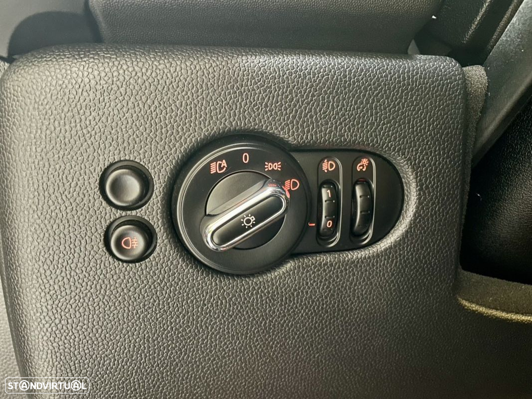 MINI 3 Portas One Sport Edition - 19