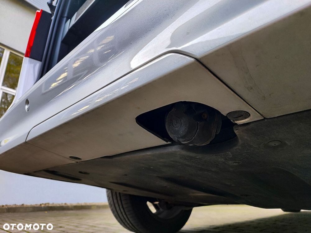 Mercedes-Benz Klasa V - 40