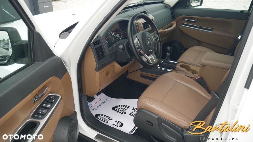 Jeep Cherokee - 12