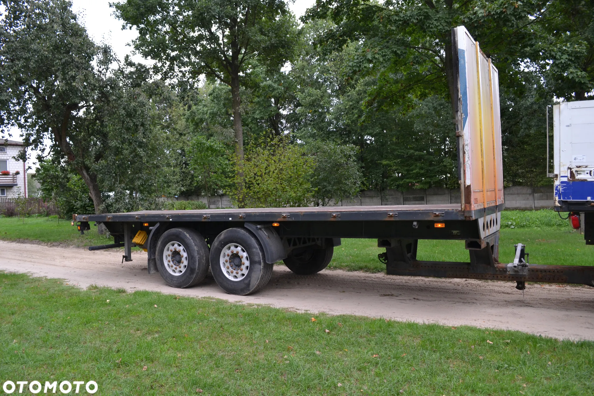 Bos TANDEM PLATFORMA dł. 7.75 m HAMULCE TARCZOWE OPONY 80% - 3