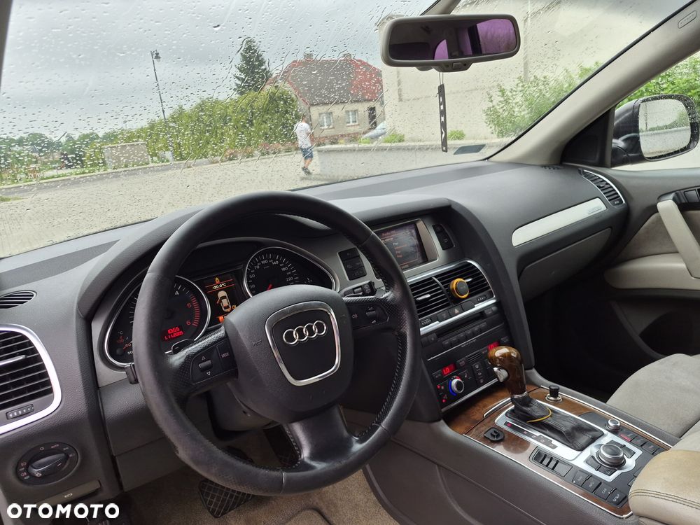 Audi Q7 - 8