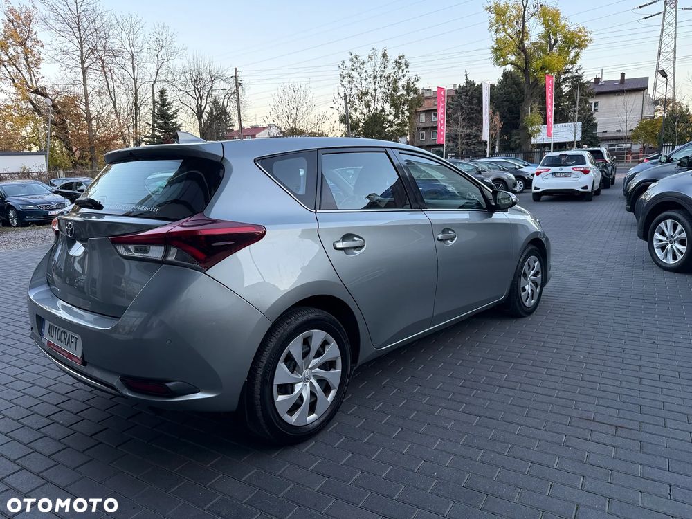 Toyota Auris 1.6 Premium - 29