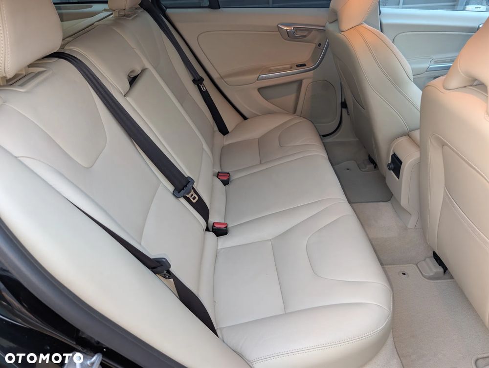 Volvo V60 Cross Country D4 Drive-E Summum - 17