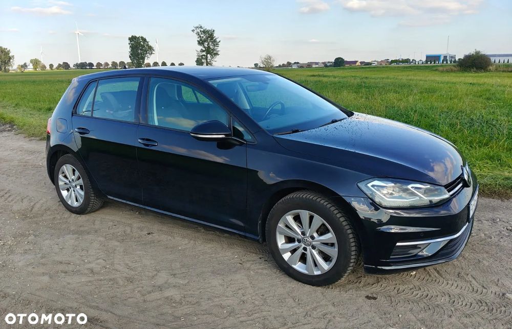 Volkswagen Golf - 6