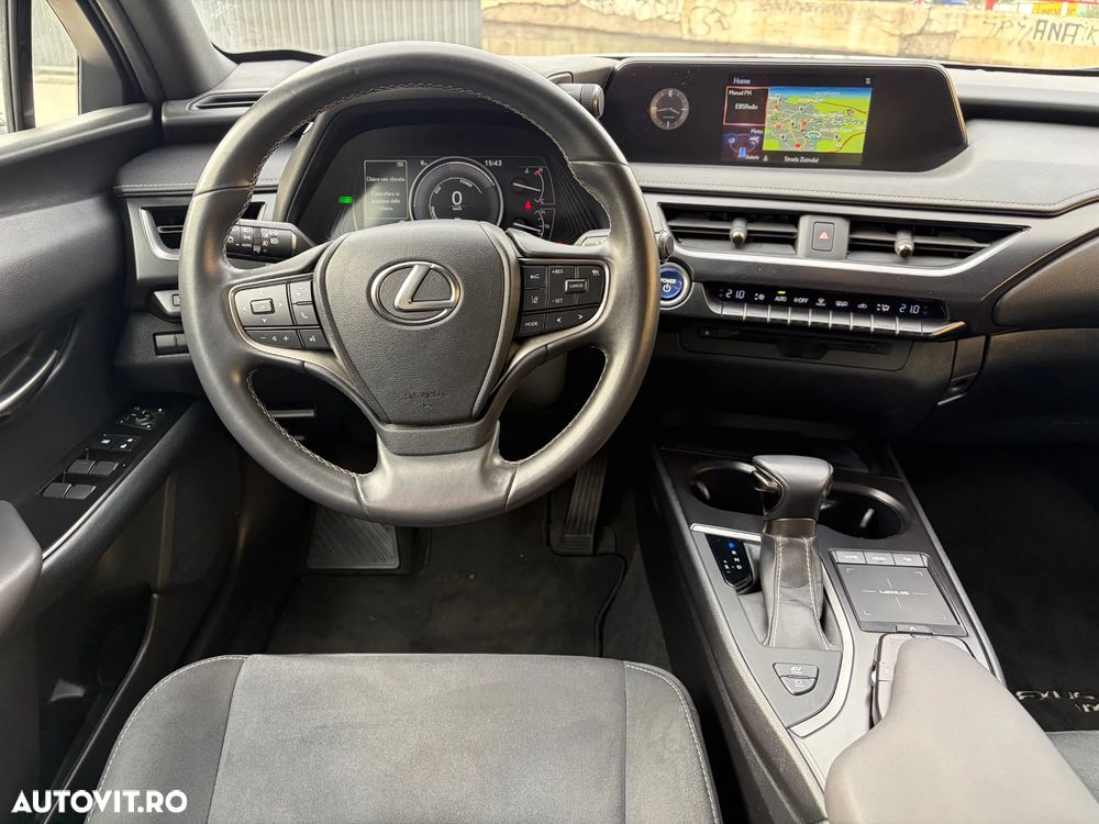 Lexus UX 250h Business Edition - 19