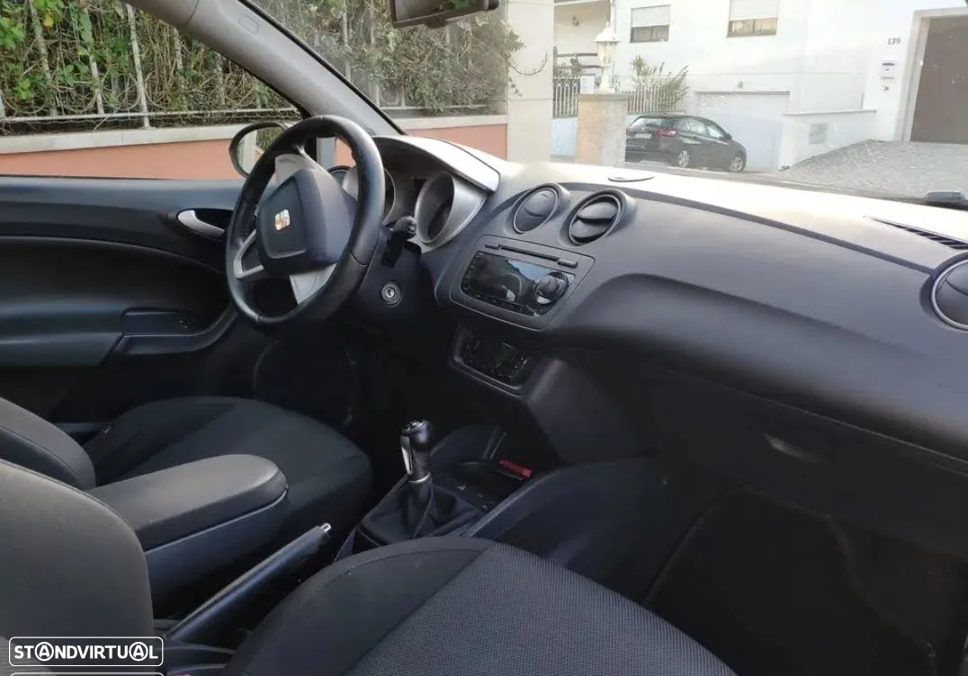 SEAT Ibiza SC 1.6 TDi Sport DPF - 6