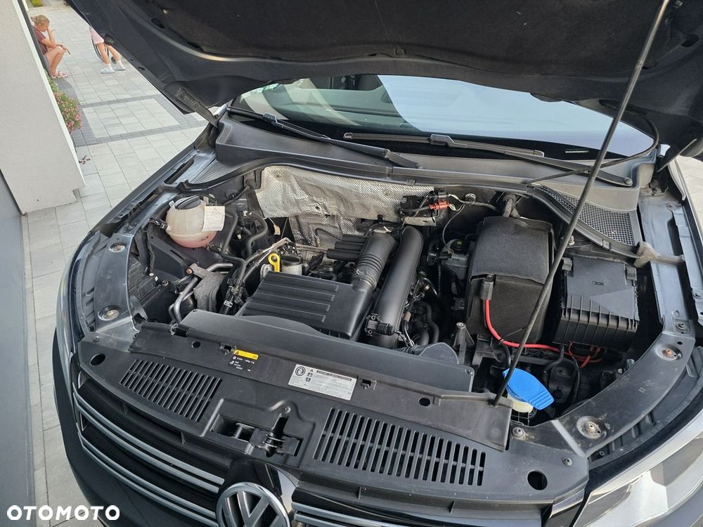 Volkswagen Tiguan - 12