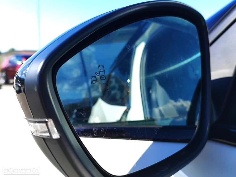 Peugeot e-2008 50 kWh GT - 12