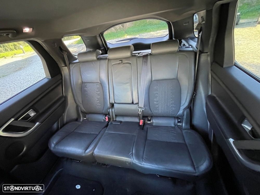 Land Rover Discovery Sport 2.0 TD4 HSE Luxury - 37