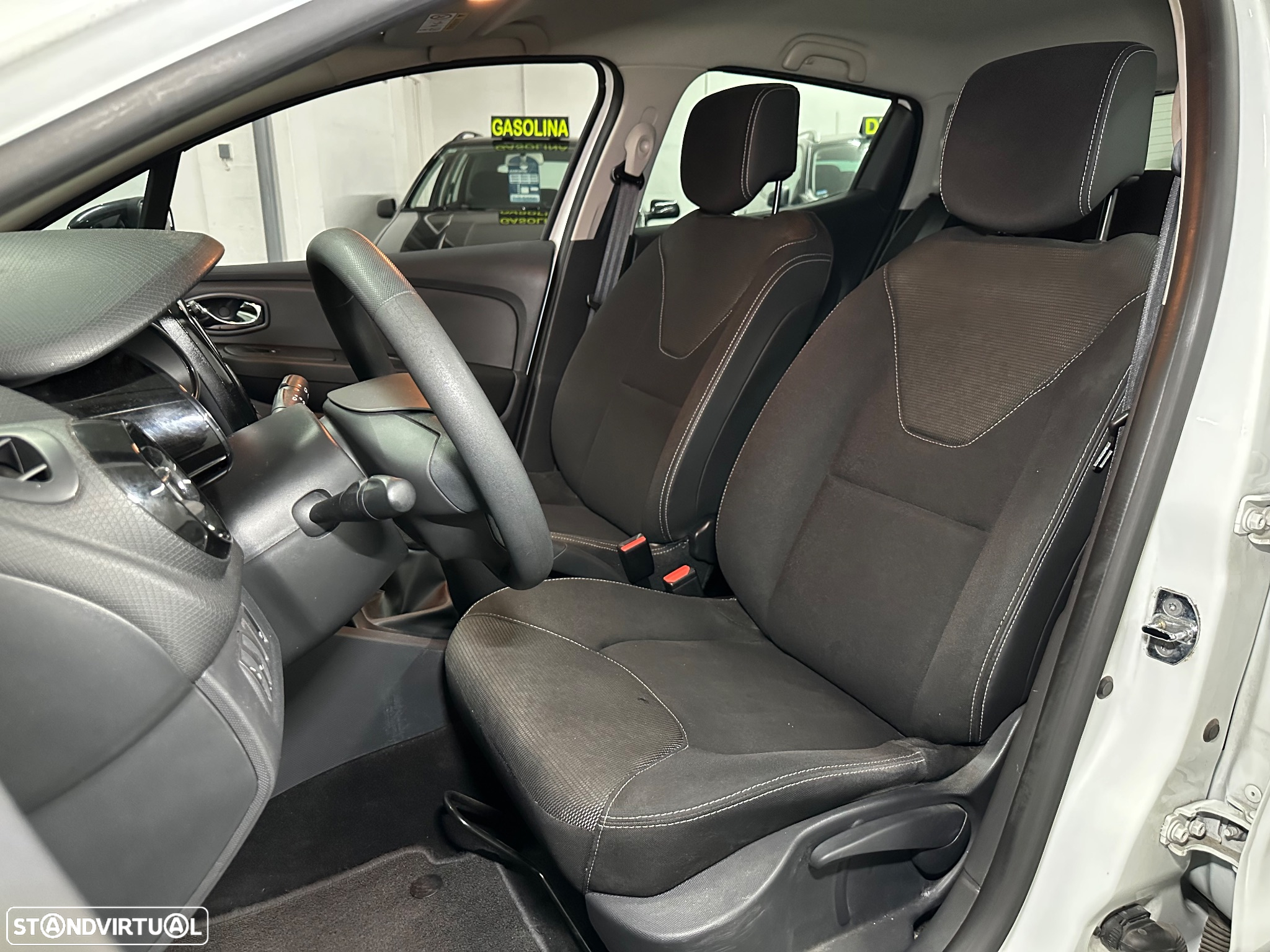 Renault Clio (Energy) TCe 90 Start & Stop LIMITED - 10