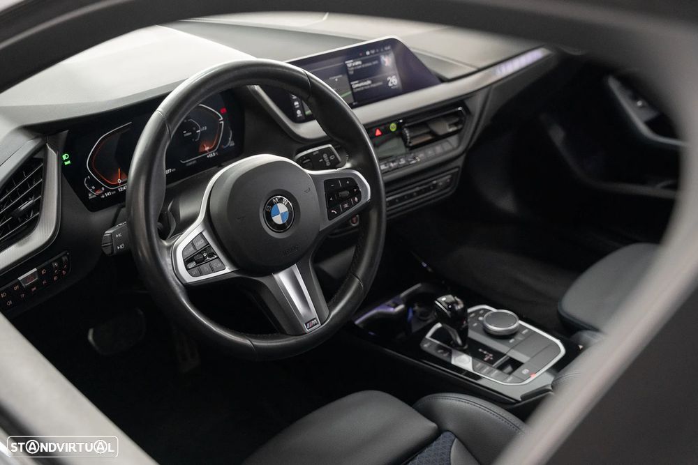 BMW 116 d Pack Desportivo M Auto - 8