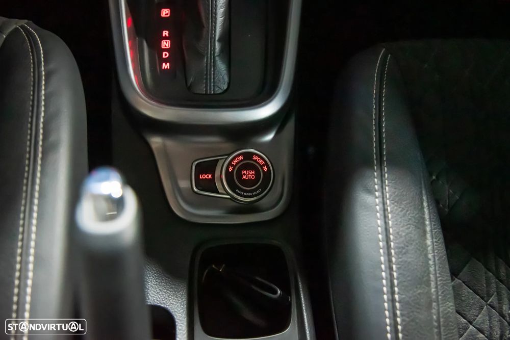 Suzuki Vitara 1.5L AGS GLX 4WD Strong Hybrid - 32