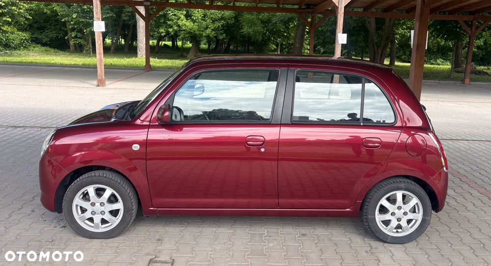 Daihatsu Trevis - 4