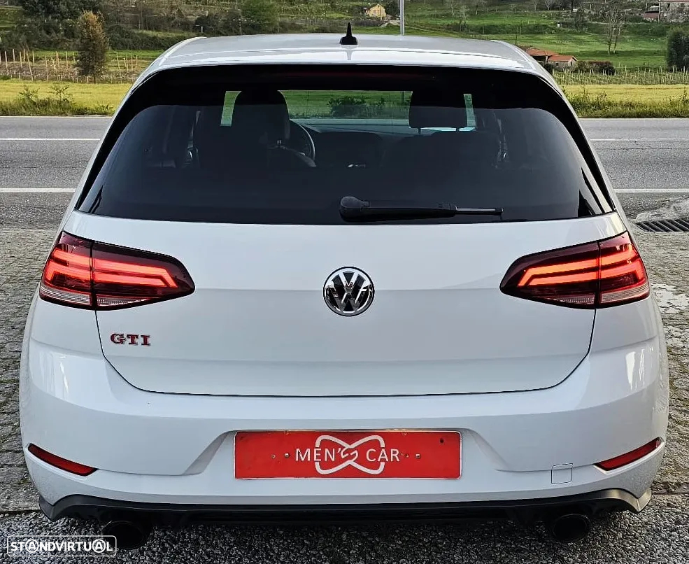 VW Golf 2.0 TSI GTI Performance - 21
