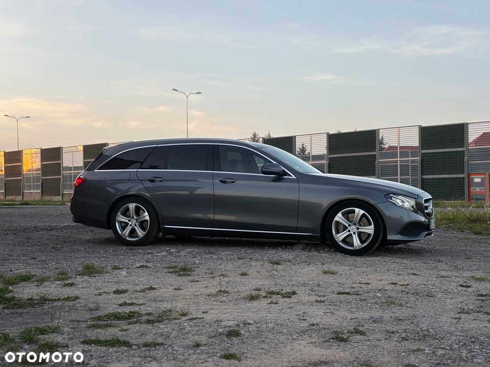 Mercedes-Benz Klasa E 400 4Matic 9G-TRONIC Avantgarde - 4