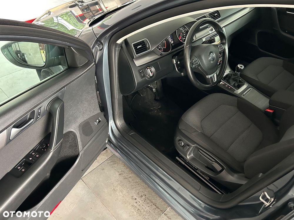 Volkswagen Passat Variant 1.6 TDI (BlueMotion Technology) Comfortline - 15