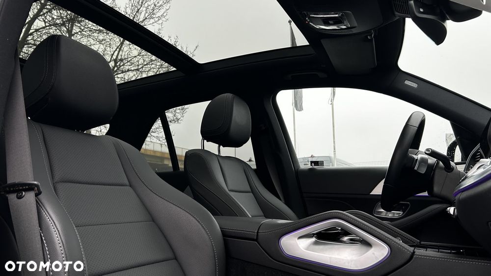 Mercedes-Benz GLE - 32