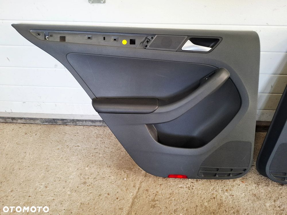 Boczek Tapicerka Drzwi Prawy Przód Lewy/Prawy Tył VW Jetta 2015r 5C - 3