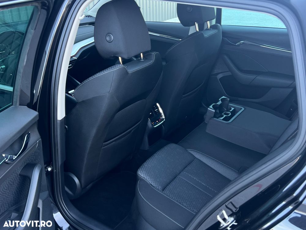 Skoda Octavia Combi 2.0 TDI DSG Exclusive - 8