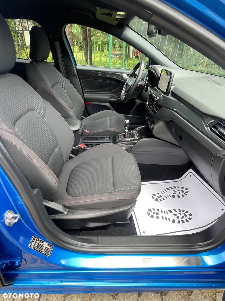 Ford Focus 1.5 EcoBlue Start-Stopp-System ST-LINE - 22