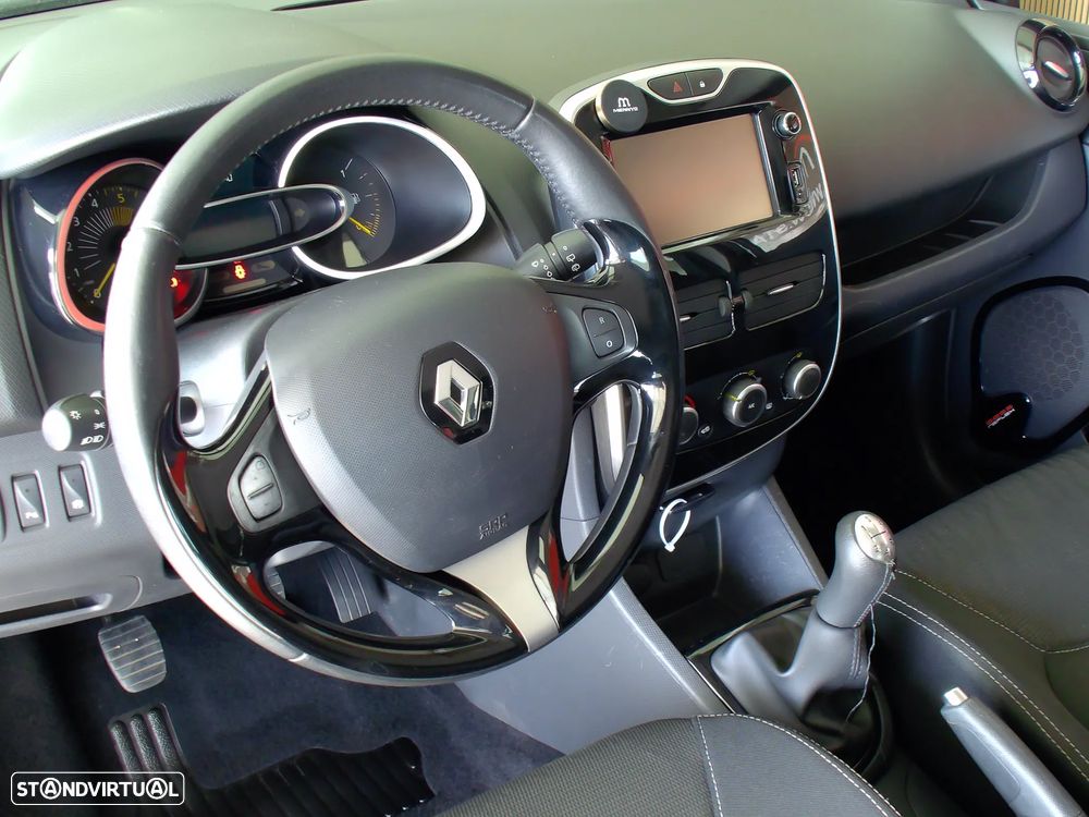 Renault Clio - 8