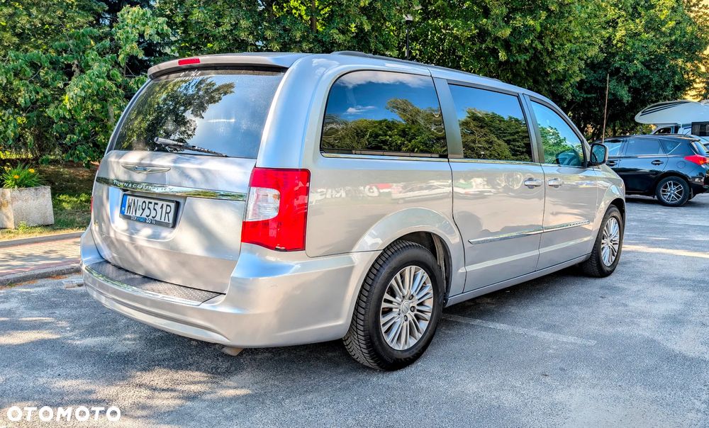Chrysler Town & Country 3.6 Touring - 18