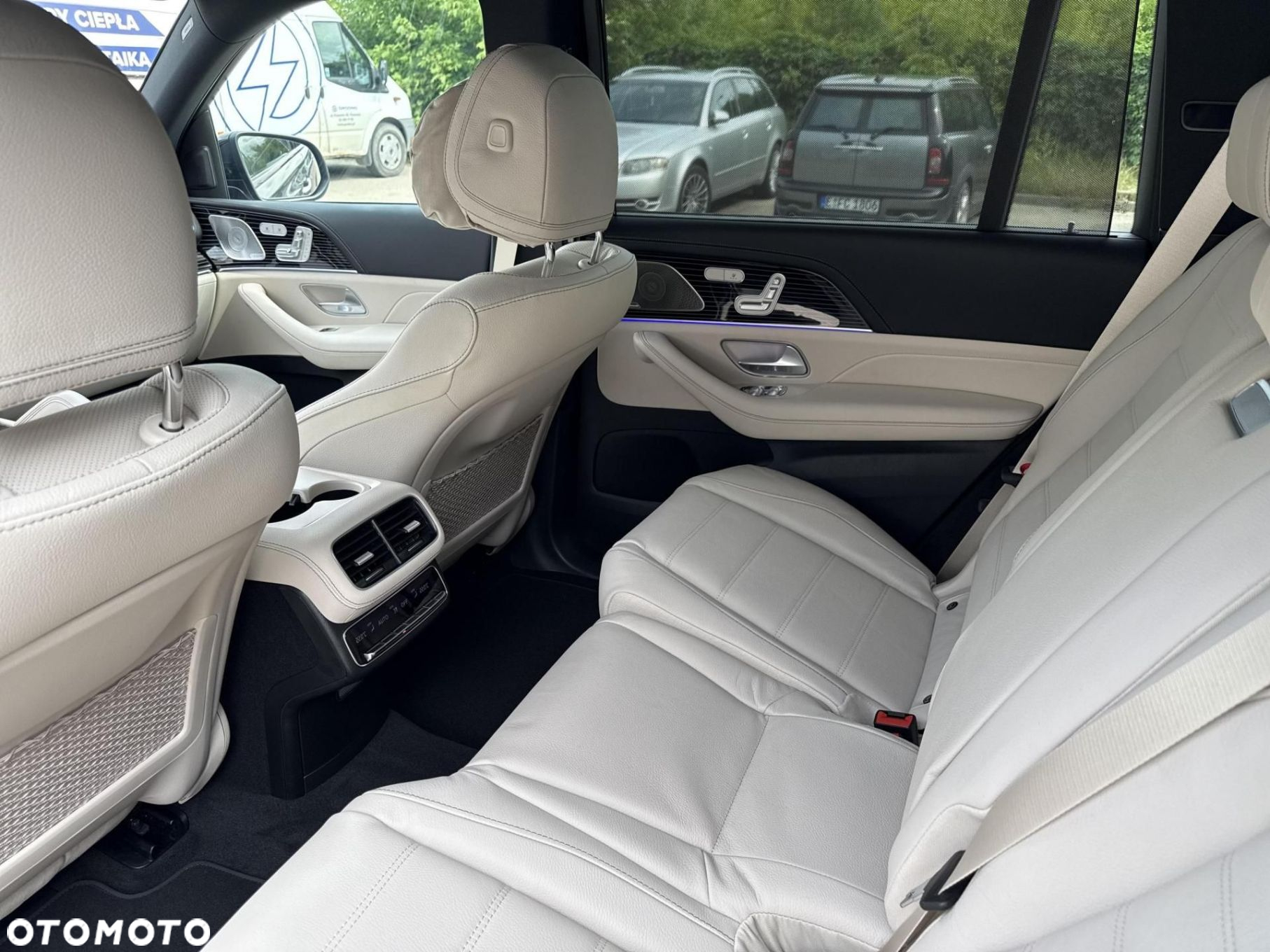 Mercedes-Benz GLS - 14