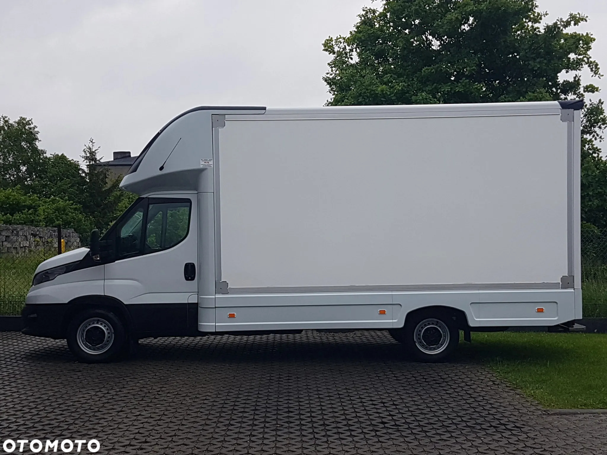 Iveco DAILY KONTENER NISKOPODŁOGOWY 4,43x2,23x2,42 SKLEP FOODTRUCK BAR KLIMA KONIOWÓZ KAMPER - 11