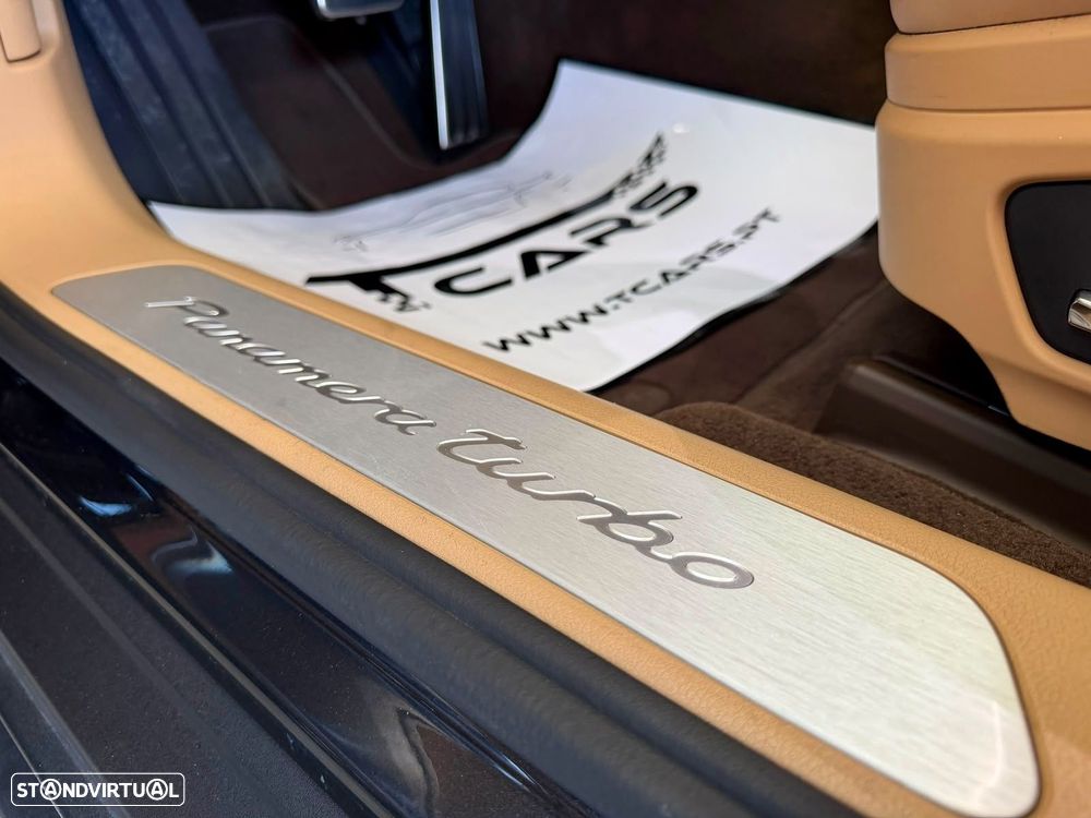 Porsche Panamera Turbo - 34