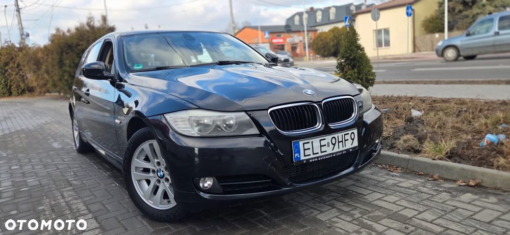 BMW Seria 3 318d DPF Edition Exclusive - 23